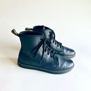 Dr. Martens Shoreditch AW004 Black Waterproof Leather Combat Boots size 6
